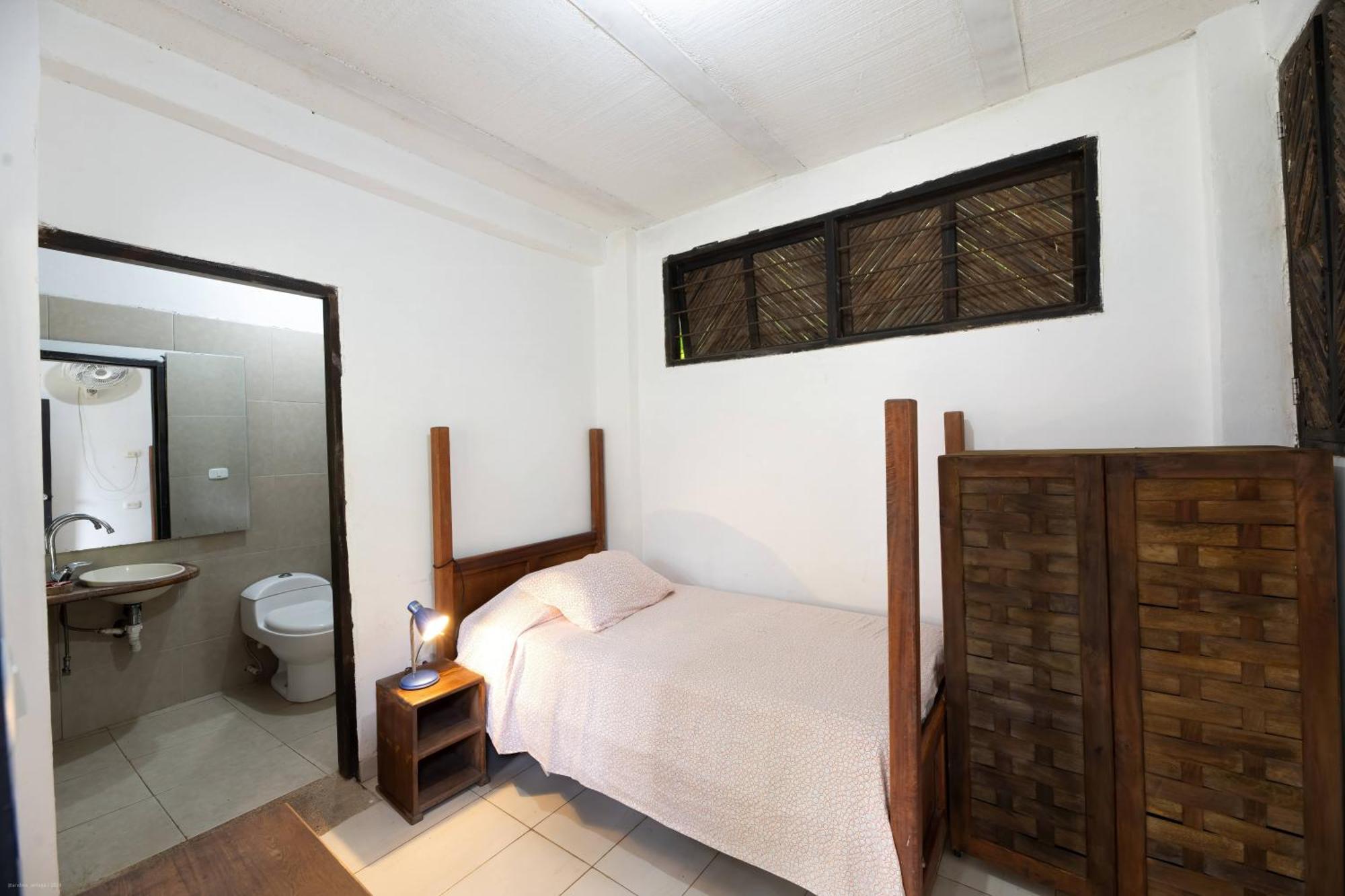 Hostal La Media Luna パロミノ エクステリア 写真