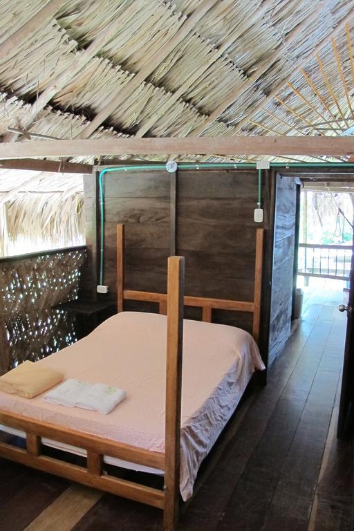 Hostal La Media Luna パロミノ エクステリア 写真