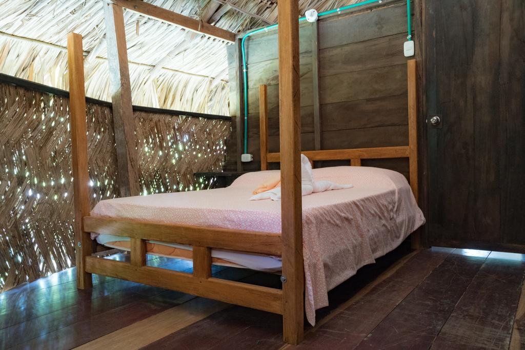 Hostal La Media Luna パロミノ エクステリア 写真