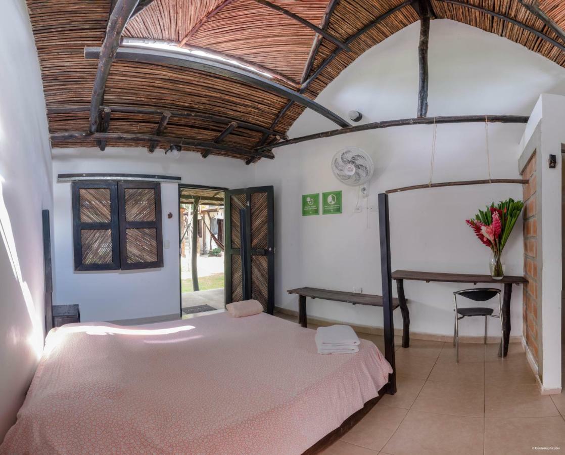 Hostal La Media Luna パロミノ エクステリア 写真